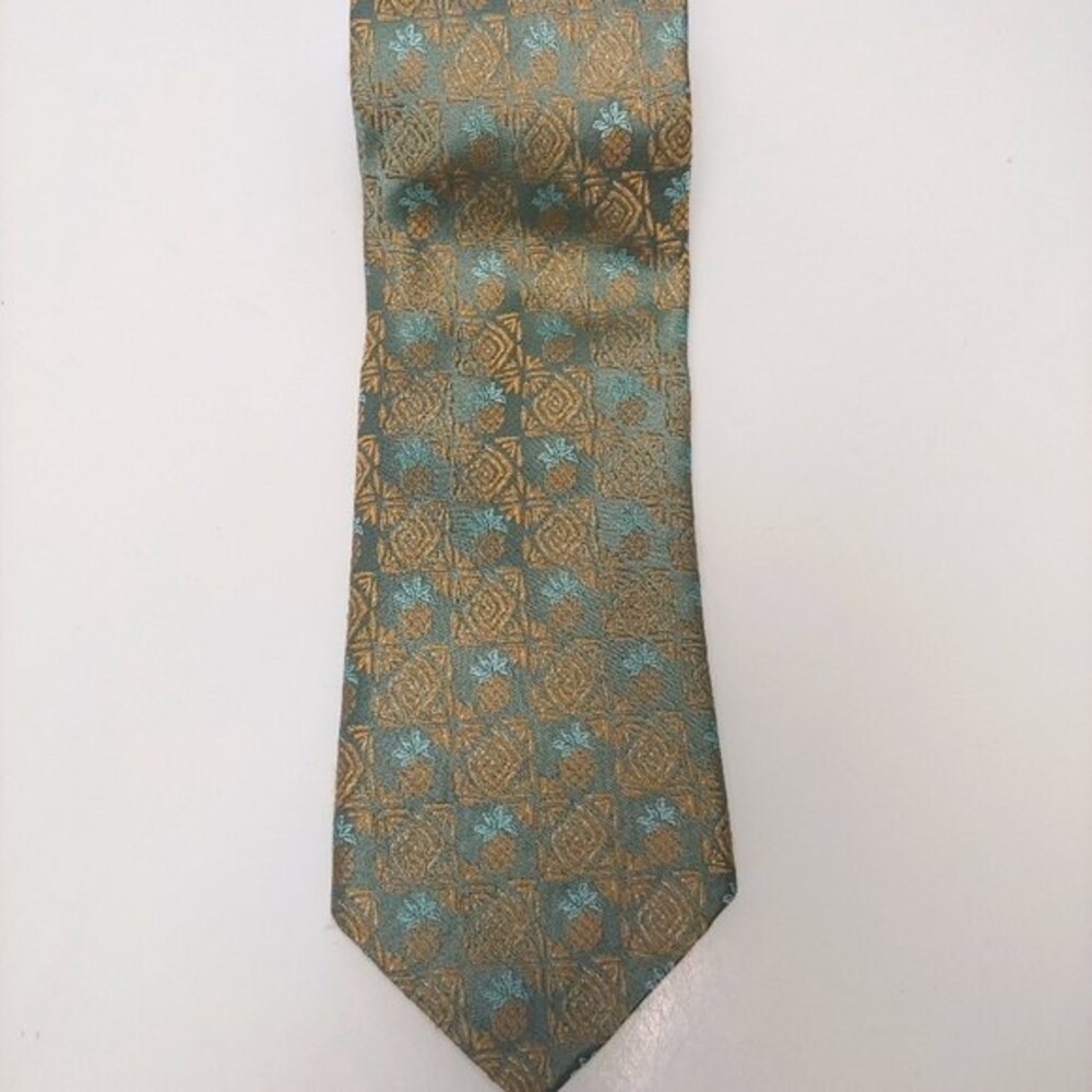 Tommy Bahama Hand Sewn Made in Italy Silk Tie